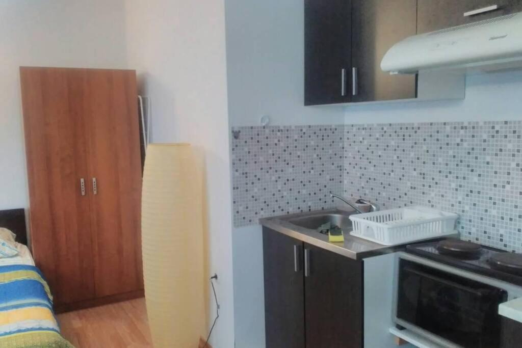 Приятный Отдых В Студии На Море В Сарафово Apartment Бургас Екстериор снимка