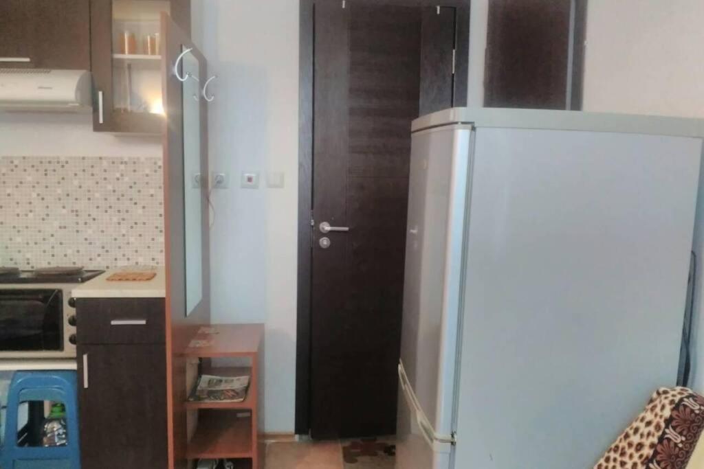 Приятный Отдых В Студии На Море В Сарафово Apartment Бургас Екстериор снимка